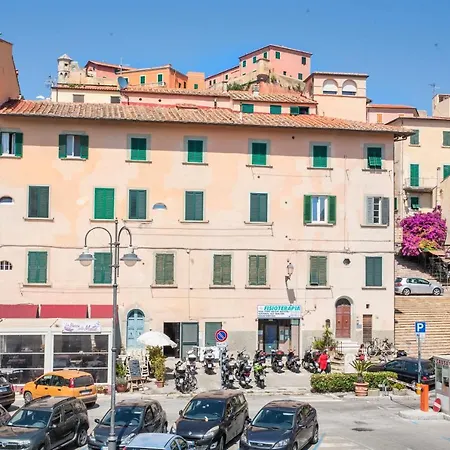 Quadrilocale Centro Storico Apartment